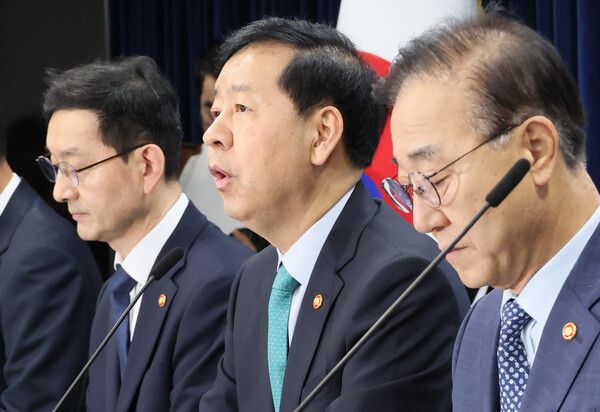 구윤철 부총리 겸 기획재정부 장관이 15일 서울 종로구 정부서울청사에서 주택시장 안정화 대책 관계부처 합동브리핑을 하고 있다. [사진=연합뉴스]