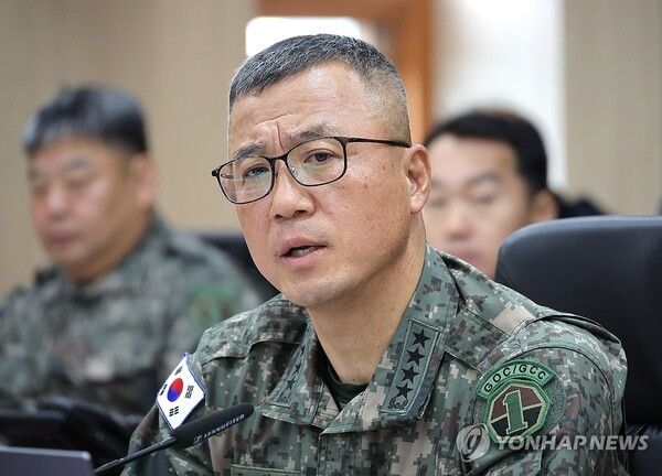 주성운 육군지상작전사령관이 21일 경기도 용인시 지상작전사령부에서 열린 국회 국방위원회 2025년 국정감사에서 의원 질의에 답변하고 있다 [사진=연합뉴스]