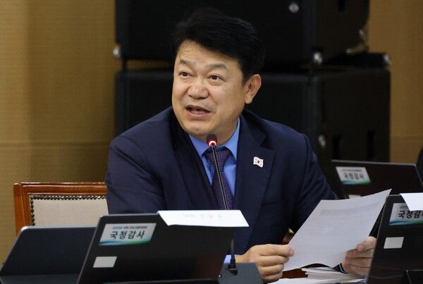 국회 국토교통위원회 간사 복기왕 의원 [사진=연합뉴스]