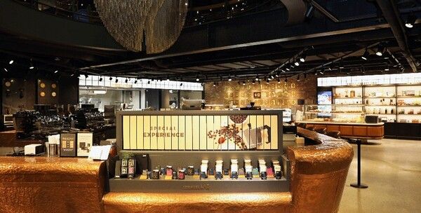 &nbsp;새단장한 '이디야커피랩'.[사진=이디야커피]