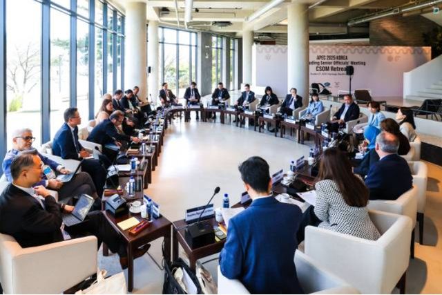 지난 27일부터 28일까지 2025년 아시아태평양경제협력체(APEC) 최종고위관리회의가 경주에서 열렸다고 외교부는 28일 밝혔다. 사진은 2025년 아시아태평양경제협력체(APEC) 최종고위관리회의 모습. [사진=연합뉴스]