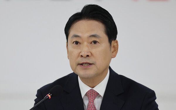 국민의힘 장동혁 대표가 10일&nbsp;청주시 국민의힘 충북도당 사무실에서 열린 최고위원회의에서 발언하고 있다.[사진=연합뉴스]