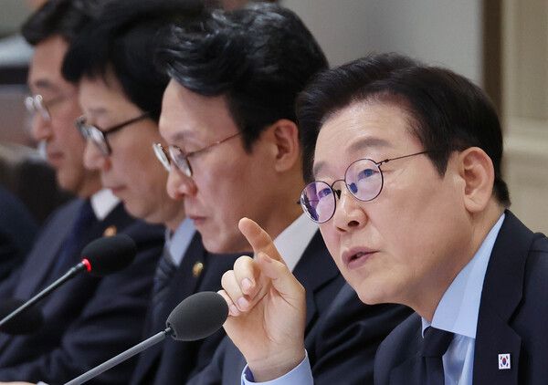 이재명&nbsp;대통령이 11월 11일 용산 대통령실에서 열린 국무회의에서 발언하고 있다. [사진=연합뉴스]