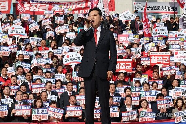 장동혁 국민의힘 대표가 12일 서울 여의도 국회 본청 앞에서 열린 