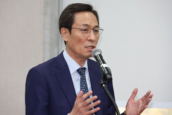 우상호&nbsp;대통령실 정무수석이 6일 서울 여의도 국회에서 열린 운영위원회의 대통령비서실과 국가안보실, 대통령경호처 등에 대한 국정감사에서 위원 질의에 답하고 있다. [사진=연합뉴스]