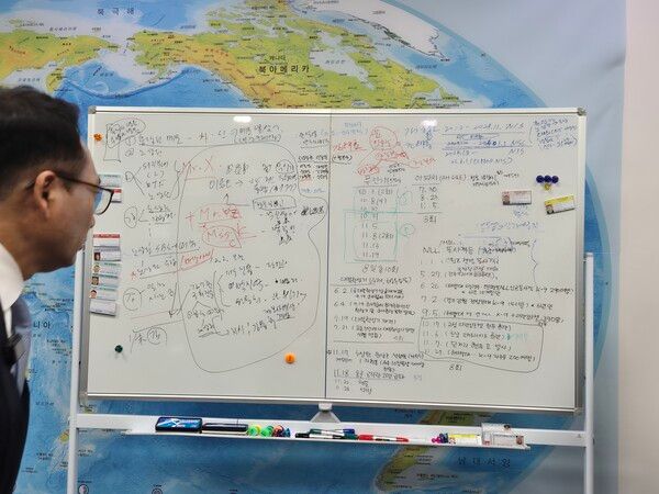 박선원 더불어민주당 의원은 11월 12일 정국인터뷰에서 