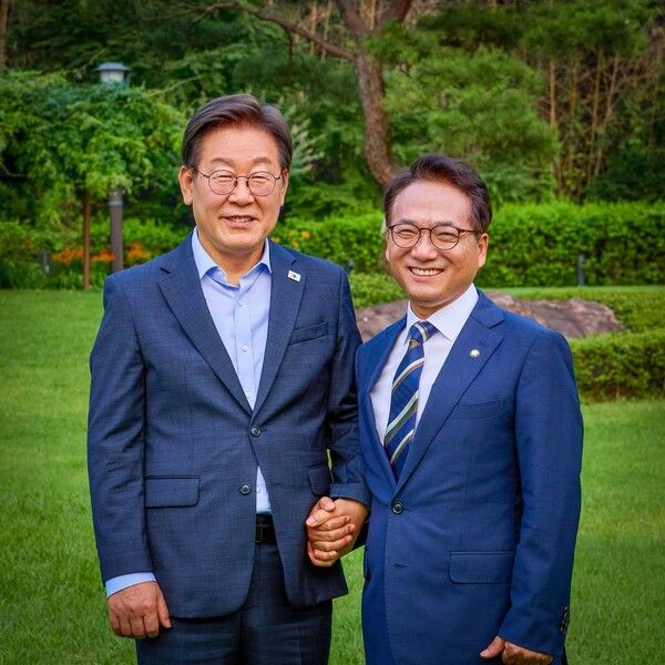 박 의원은 11월 12일 정국인터뷰에서 한미 팩트시트 합의에 대해 