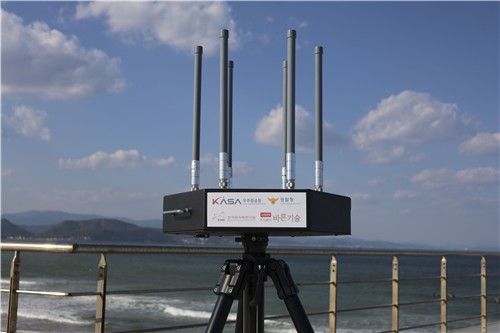 드론탐지와 식별, 무력화를 구현한 지능형 무력화 장비. [사진=연합뉴스]