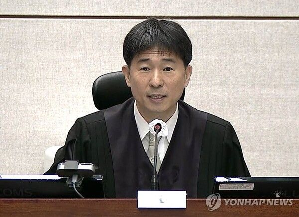 공수처가&nbsp;지귀연 부장판사의 '룸살롱 접대 의혹' 수사에 착수했다 [사진=연합뉴스]