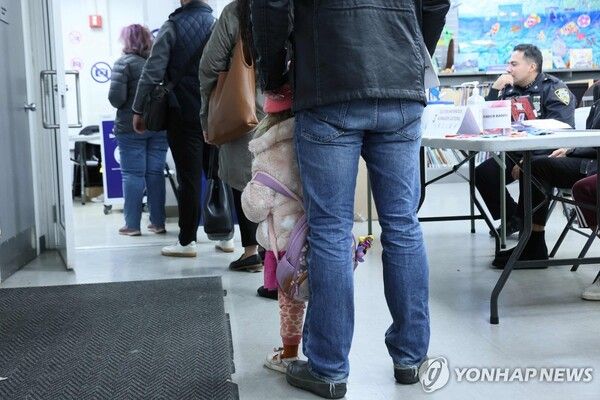 투표장 찾은 뉴욕시민들 [사진=연합뉴스]