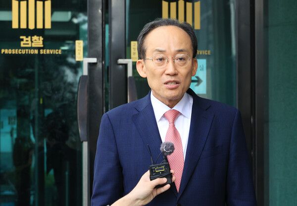 국민의힘&nbsp;추경호&nbsp;전 원내대표가 지난 달 31일 서울 서초구 서울고검에 마련된 조은석 내란특별검사팀 사무실에서 조사를 마치고 나와 기자의 질문에 답하고 있다. [사진=연합뉴스]