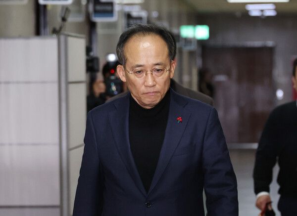 &nbsp;비상계엄 다음날인 2024년 12월 4일 당시 국민의힘 추경호 원내대표가 국회에서 열린 최고위원회의에 참석하고 있다. [사진=연합뉴스]