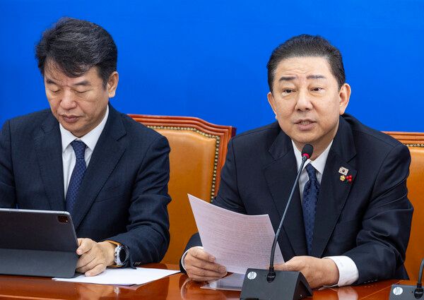 더불어민주당 김병기 원내대표가 23일 국회에서 열린 원내대책회의에서 발언하고 있다. [사진=연합뉴스]