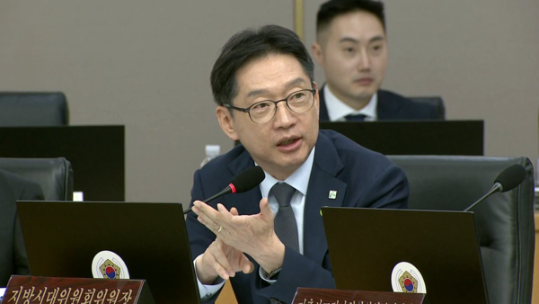 국무회의에 참석해 발언중인 김경수 지방시대위원장