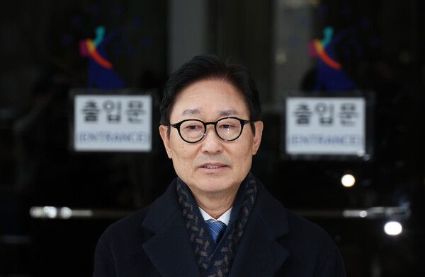 박범계 더불어민주당 의원은 29일 라디오 인터뷰ㅔ서 김병기 원내대표의 갑질 논란이 계속되는 것에 대해 