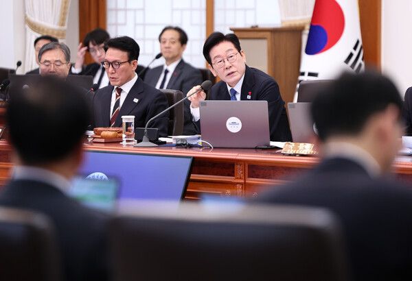 이재명&nbsp;대통령이 30일 청와대에서 열린 국무회의에서 발언하고 있다. [사진=연합뉴스]