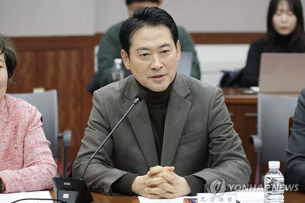 국민의힘 장동혁 대표가 30일 전북 김제시 새만금33센터에서 열린 새만금 정책간담회 및 현장 방문에서 발언하고 있다. [사진=연합뉴스]