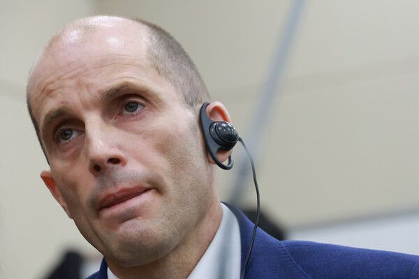 30일 국회에서 열린&nbsp;쿠팡&nbsp;침해사고 및 개인정보 유출, 불공정 거래, 노동환경 실태 파악과 재발 방지 대책 마련을 위한 청문회에서 해롤드 로저스&nbsp;쿠팡&nbsp;대표이사가 의원 질의를 듣고 있다. [사진=연합뉴스]