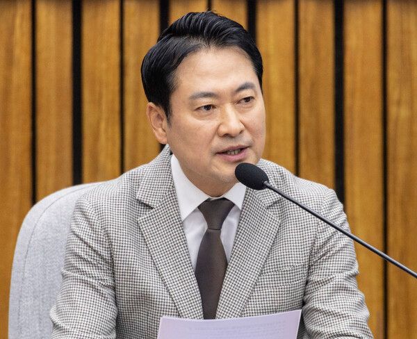 국민의힘&nbsp;장동혁&nbsp;대표가 8일 국회에서 열린 노동위원회 임명장 수여식 및 1차 전체 회의에서 인사말을 하고 있다. [사진=연합뉴스]