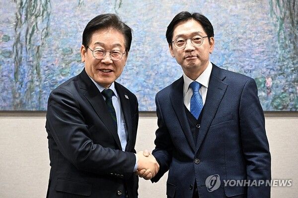 이재명 대표와 김경수 전 지사 [사진=연합뉴스]