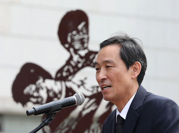 5일 오후 서울 서대문구 연세대학교 이한열 동산에서 열린 제37주기 이한열 추모식에서 우상호 이한열기념사업회 이사장이 . 인사말을 하고 있다. 2024.6.5 [사진=연합뉴스]