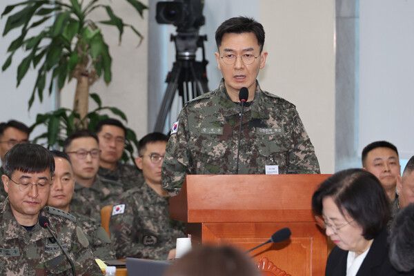 김대우 방첩사령부 수사단장이 21일 국회에서 열린 '윤석열 정부의 비상계엄 선포를 통한 내란 혐의 진상규명 국정조사 특별위원회' 전체회의에서 위원 질의에 답하고 있다. 2025.2.21 [사진=연합뉴스]