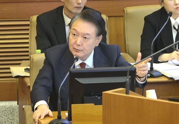 윤석열 대통령이 20일 서울 종로구 헌법재판소에서 열린 본인의 탄핵 심판 10차 변론에서 발언하고 있다. 2025.2.20 [헌법재판소 제공. 재판매 및 DB 금지] [사진=연합뉴스]