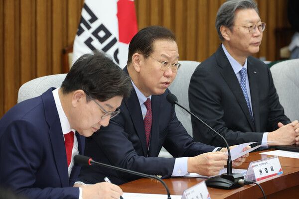 26일 서울 여의도 국회에서 열린 주주 권익 및 기업가치 제고를 위한 경제단체 간담회에서 국민의힘&nbsp;권영세&nbsp;비상대책위원장이 발언하고 있다. [사진=연합뉴스]