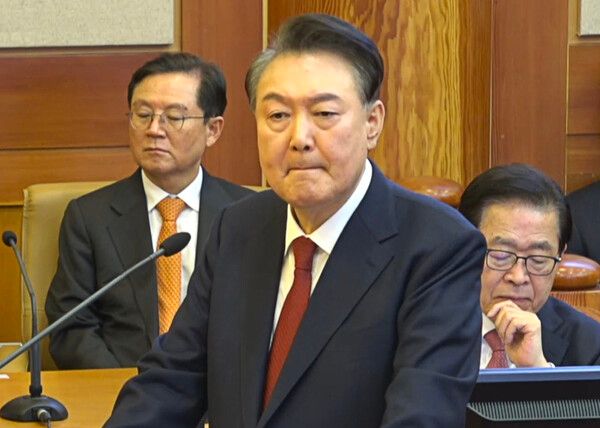 윤석열 대통령이 25일 서울 종로구 헌법재판소에서 열린 윤 대통령 탄핵심판 11차 변론에서 최종 의견 진술을 하고 있다. 2025.2.25 [헌법재판소 제공. 재판매 및 DB금지] [사진=연합뉴스]