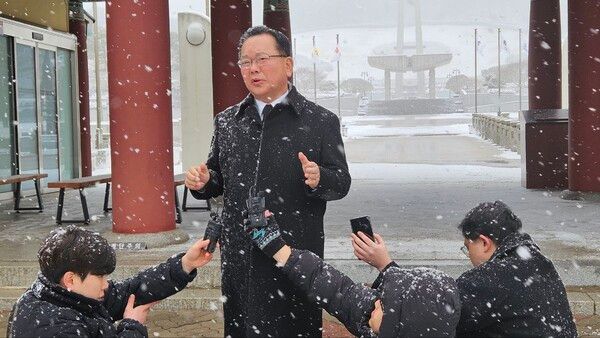 김부겸 전총리가 7일 오전 국립5.18민주묘지&nbsp; 