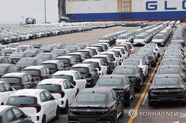 트럼프 대통령이 수입 자동차에 대해 25% 관세 부과를 예꼬해 국내 자동차 업계도 직격탄을 맞게 됐다 [사진=연합뉴스]