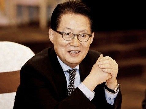 박지원 더불어민주당 의원은 27일 이재명 대표의 무죄를 반기는 한편, 헌법재판소가 윤석열 대통령의 탄핵 선고에 대해 빠른 판단을 내리기를 촉구했다. [사진=연합뉴스]