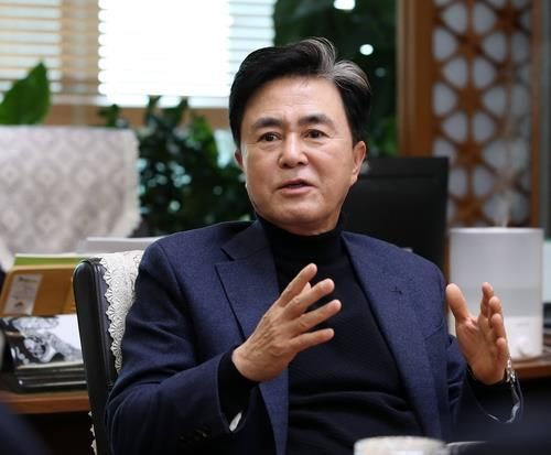 김태흠 충남지사는 조기 대선에 출마하지 않고 충남도정에만 충실하겠다고 밝혔다. [사진=연합뉴스]