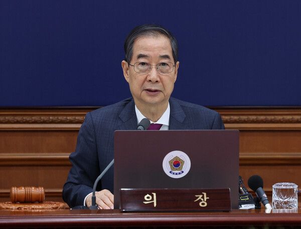 한덕수 권한대행은 헌법재판소에 청구된 재판관 지명 가처분 효력정지와 관련해 각하 의견을 담은 의견서를 제출한 것으로 알려졌다. [사진=연합뉴스]