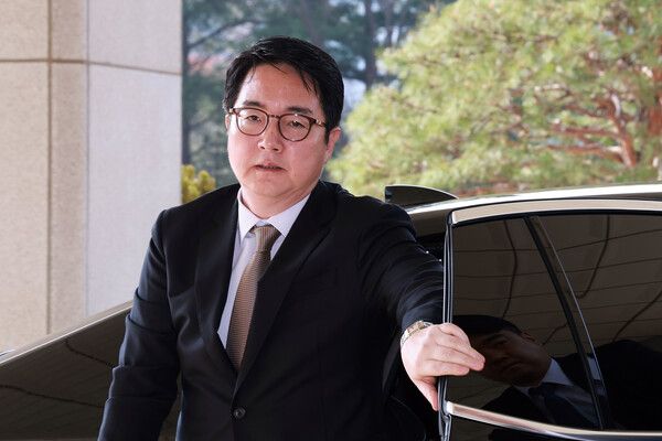 심우정&nbsp;검찰총장이 31일 서울 서초구 대검찰청으로 출근하고 있다. [사진=연합뉴스]