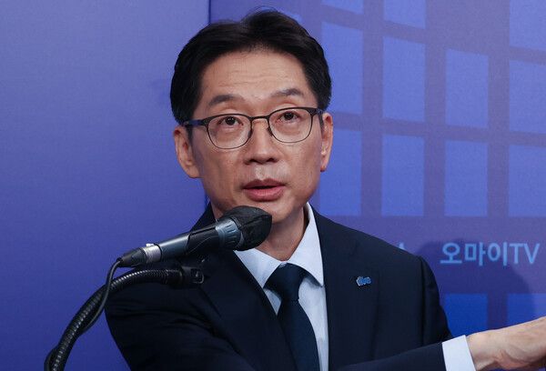 김경수 민주당 대선경선 예비후보는 24일 라디오에 출연해 '착한 2등 전략'에 대해 일축하는 한편 한덕수 권한대행의 출마