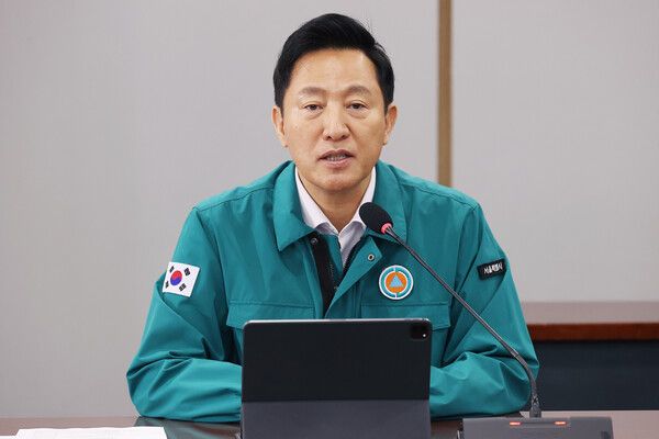 오세훈 서울시장이 2일 오전 서울 시청에서 열린 대통령 탄핵심판 선고 집회 대비 회의에서 발언하고 있다. [사진=연합뉴스]