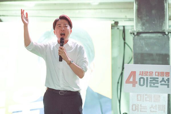 이준석 개혁신당 대선 후보는 15일 라디오에 출연해 “국민의힘이 이제 고쳐 쓸 수 없는 상태가 됐다고 생각하고, 단일화도 가능성이 전혀 없다”고 말했다. [사진=연합뉴스]