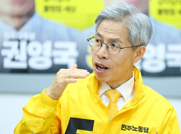 권영국 민주노동당 후보는 1차 토론회에서 주요 정당 대선 주자들과는 차별성을 강조하며 모두를 공격하는 '저격수' 역할을 할 것으로 예상된다. [사진=연합뉴스]