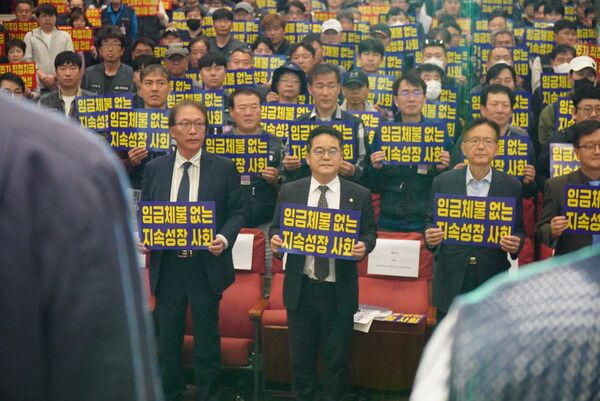 민병덕 의원은 더불어민주당 을지로위원회 위원장으로서 '잘사니즘' 즉 공동체의 행복실천에 역할을 하고 있다. [사진=민병덕 의원실 제공]