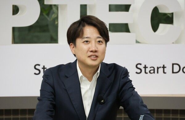 이준석 개혁신당 대선후보는 8일 라디오에 출연해 “국민의힘 지도부가 김문수 후보를 억지로 끌어내리려 가처분 절차에 들어간다면 김 후보가 100% 이긴다”고 말했다. [사진=연합뉴스]