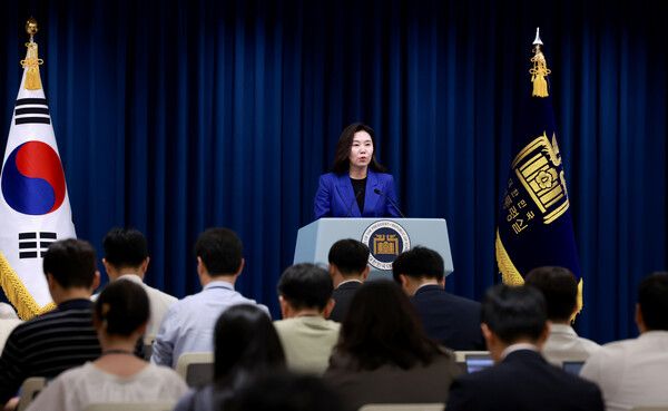 강유정 대통령실 대변인이 11일 서울 용산 대통령실 청사에서 현안 브리핑을 하고 있다. [사진=연합뉴스]