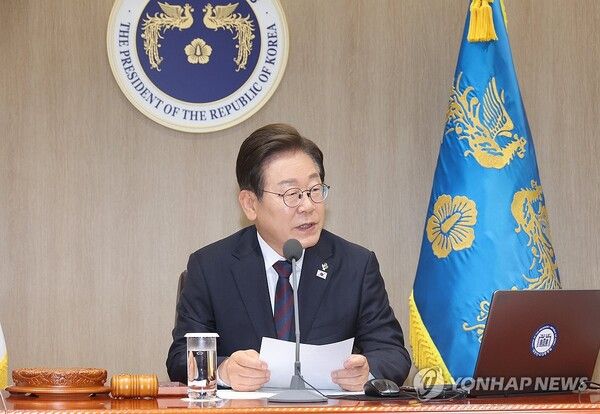 이재명 대통령이 10일 서울 용산 대통령실에서 국무회의를 하고 있다. [사진=연합뉴스]