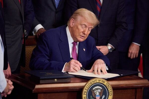 [사진=워싱턴EPA/연합뉴스]