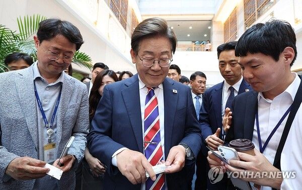 이재명 정부에 대한 긍정 전망이 70%로 나타났다 [사진=연합뉴스]