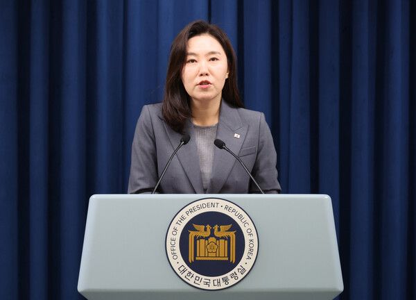 강유정 대통령실 대변인이 16일 용산 대통령실에서&nbsp;국민추천제 등 현안 관련 설명을 하고 있다. [사진=연합뉴스]