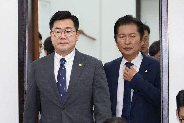 더불어민주당 당대표 출마를 선언한 정청래∙박찬대 의원은 일제히 김민석 국무총리 후보자 '수호'에 나섰다. [사진=연합뉴스]