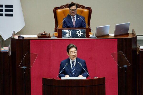 이재명&nbsp;대통령이 26일 서울 여의도 국회 본회의장에서 정부의 2차 추가경정예산안 제출과 관련해 첫 시정연설을 하고 있다. [사진=연합뉴스]