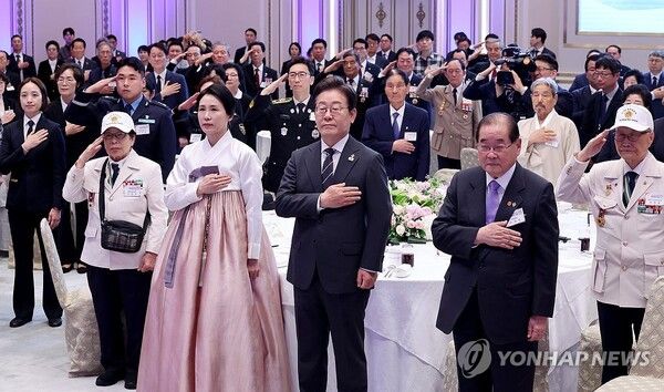 이재명 대통령 부부, 국가유공자 초청 행사 참석 [사진=연합뉴스]