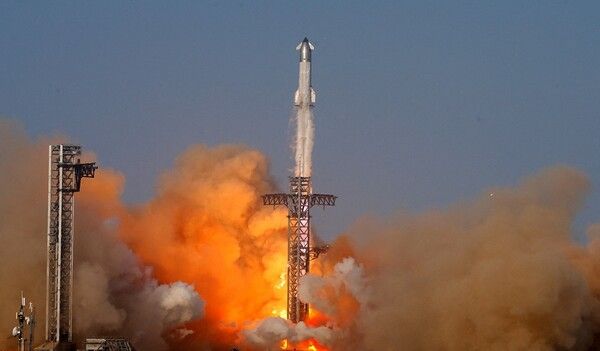 지난달 27일 스페이스X의 로켓·우주선 스타십 발사 모습 [사진=로이터/연합뉴스]